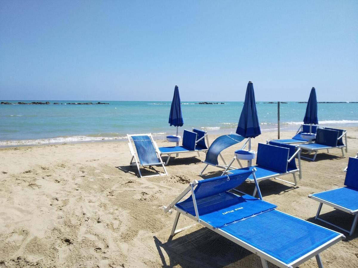 Casa Giardino Appartement San Benedetto del Tronto Buitenkant foto